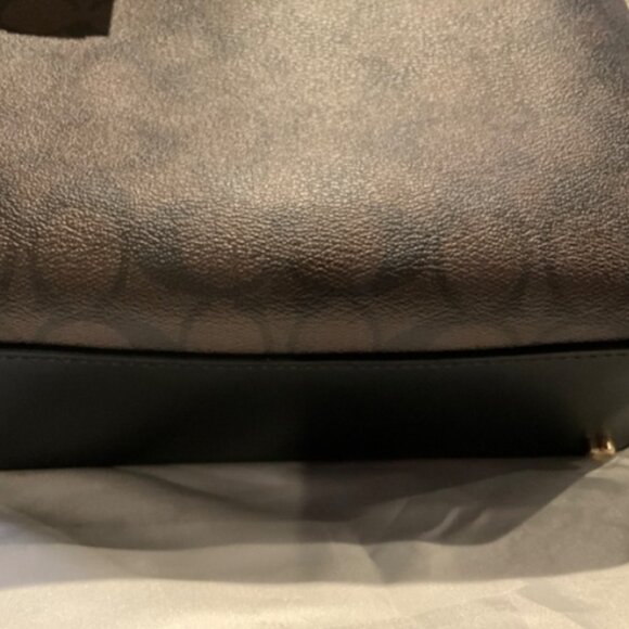 Nwt Coach Mini Lilly in Signature Canvas satchel crossbody  2 in 1 - Picture 6 of 11